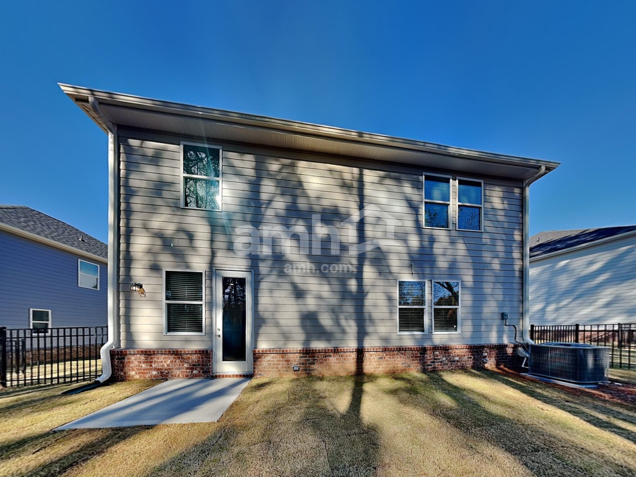 Building Photo - 1499 Aquamarine Dr