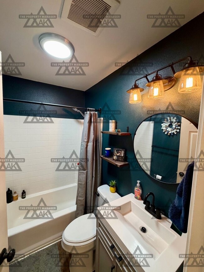 Building Photo - 3BR Home in North Pole | Fenced Yard/Pet Friendly + Garage | Available June 15