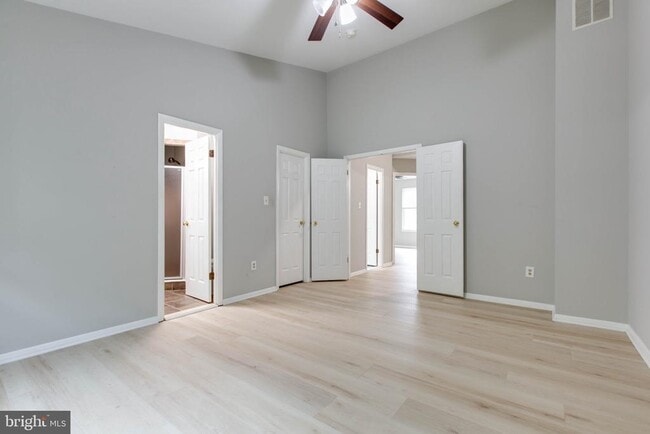 Building Photo - 7717 Heatherside Ln