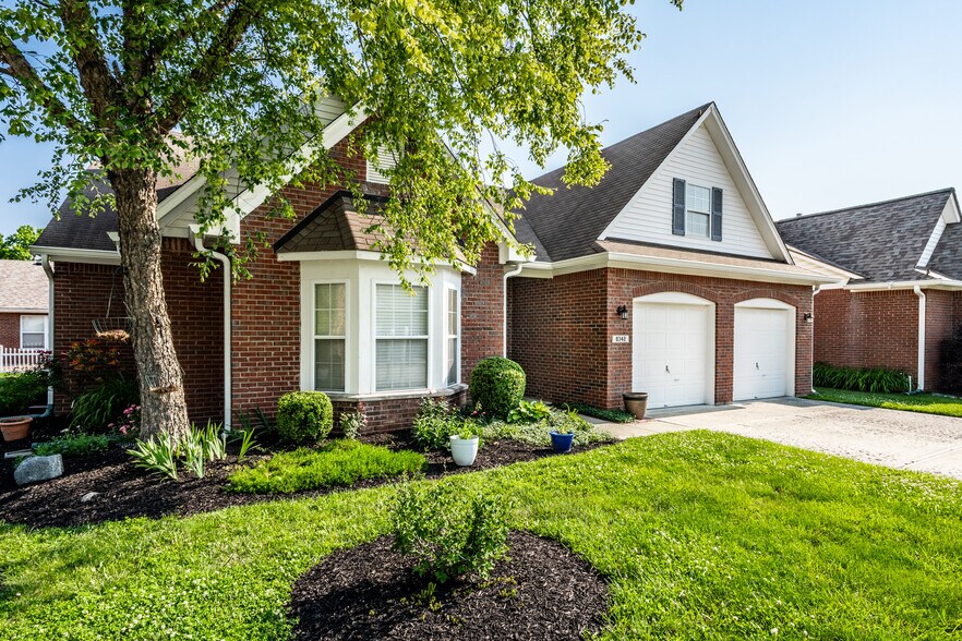 Building Photo - 8342 Stark Dr