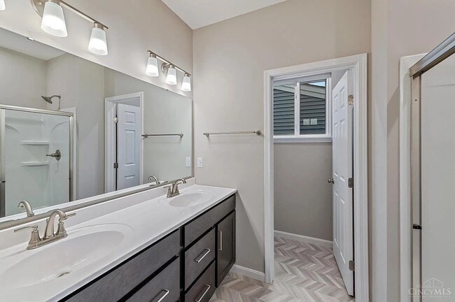 Building Photo - Trendy Newer-Build 3BR Craftsman with Loft, Patio & Attached Garage in Cincinnati