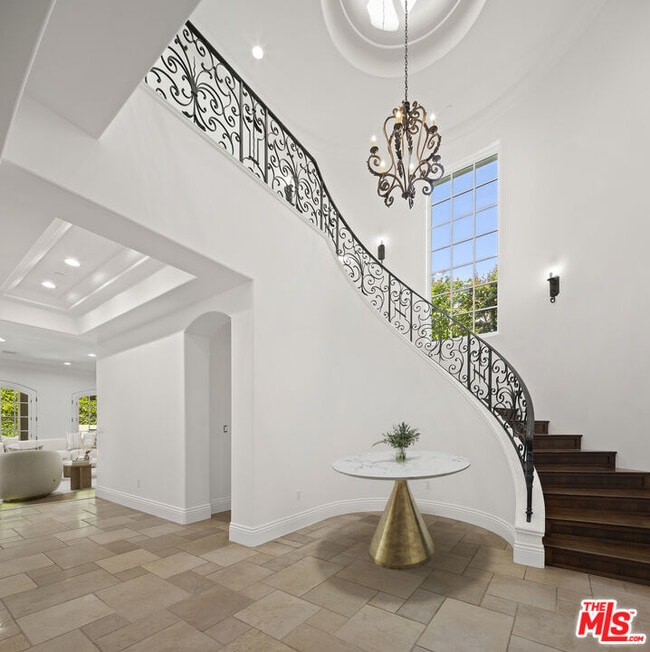 Building Photo - 353 20th St