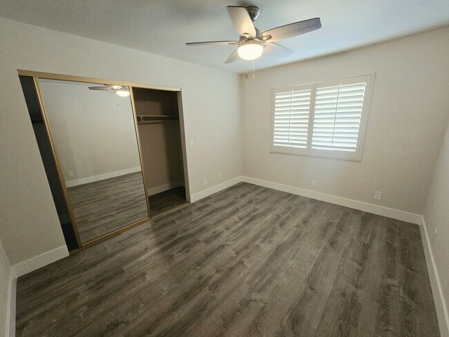 Building Photo - 9039 Hermosa Ave