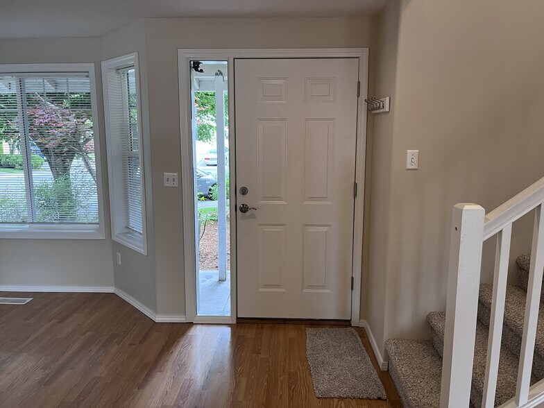 Building Photo - 17611 SE 16th St