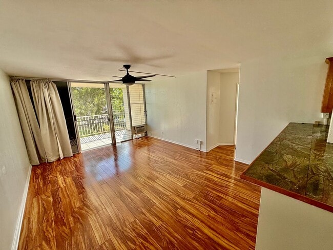 Building Photo - 95-2031 Waikalani Pl. #D705