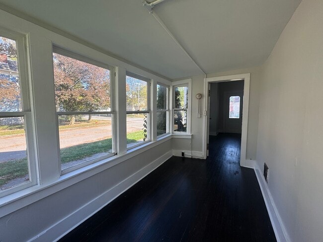 Building Photo - 302-304 Lenox Ave