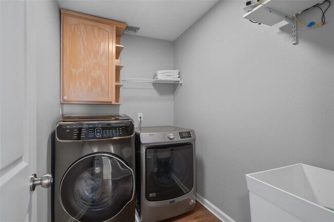 Building Photo - 1555 Harrier Dr