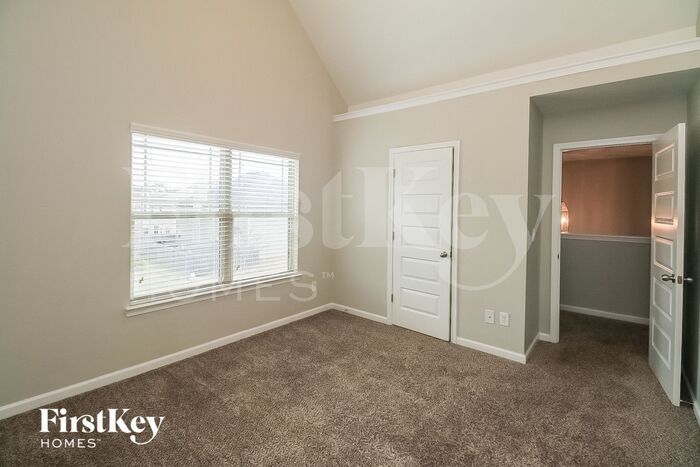 Building Photo - 4287 Sir Dixon Dr