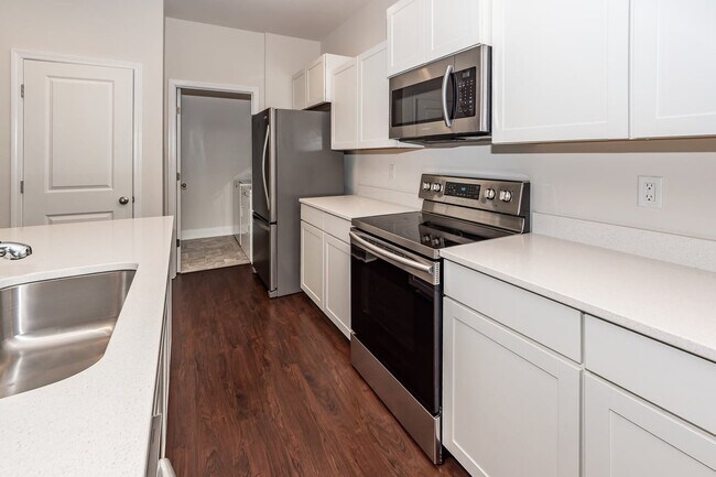 Building Photo - 7787 Montview Rd