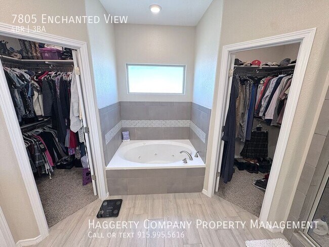 Building Photo - 7805 Enchanted View Dr