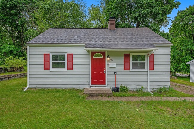 Building Photo - Cute Remodeled Two Bedroom 1 Bathroom Bung...