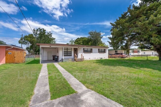 Building Photo - 5601 Andora St