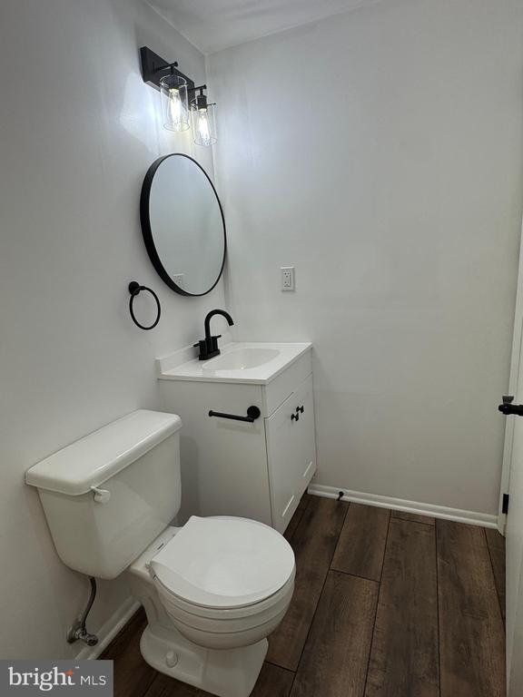 Building Photo - 267 Longford Ct