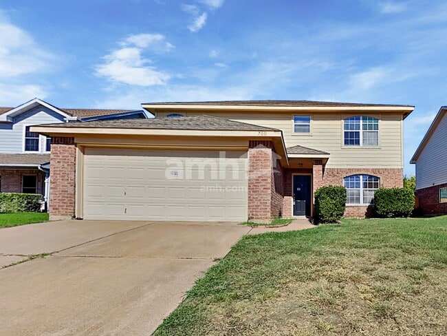Building Photo - 700 Liberty Ln