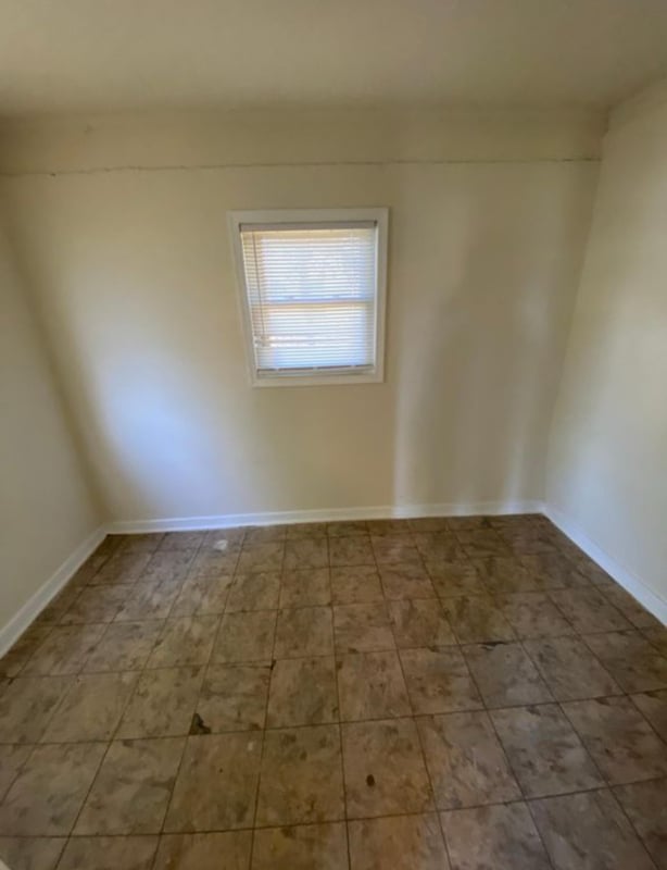 Building Photo - 3915 E Chatham Dr