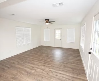 Building Photo - 303 Yaupon St