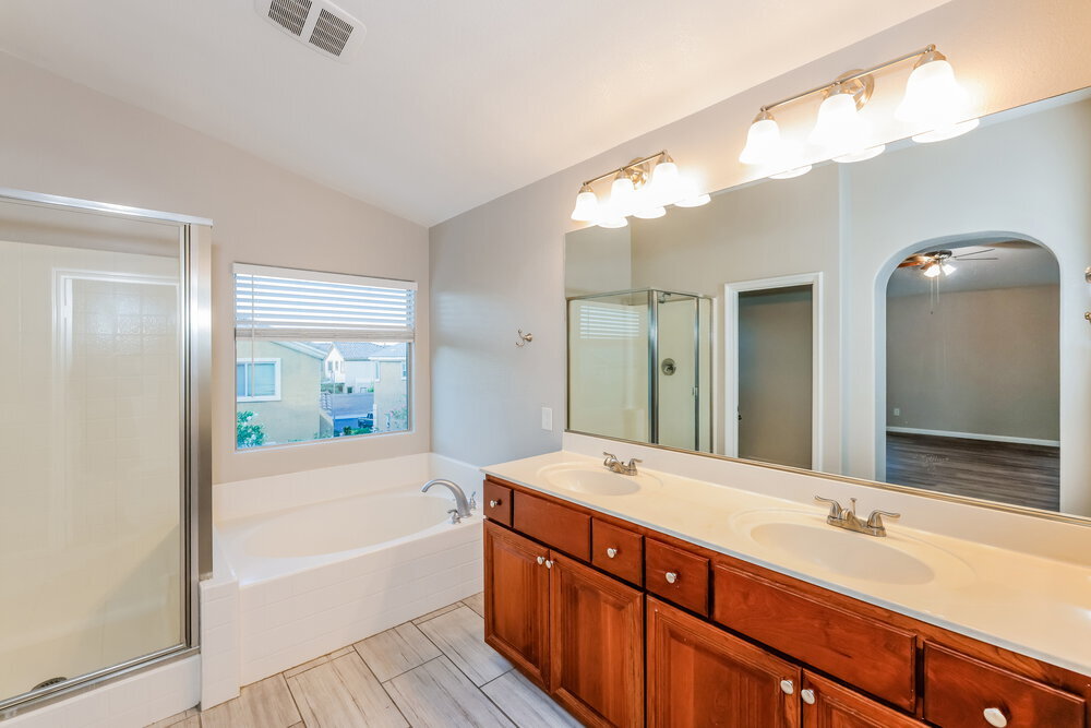 Building Photo - 196 Broken Putter Way