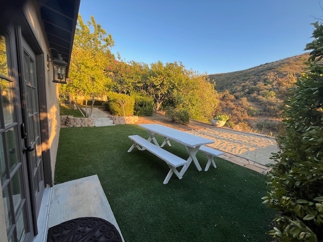 Outside View of yard and picnic table - 28445 Lewis Pl
