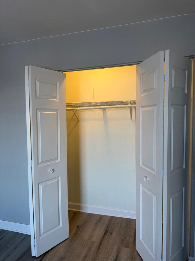 Building Photo - 157 S Gregory St