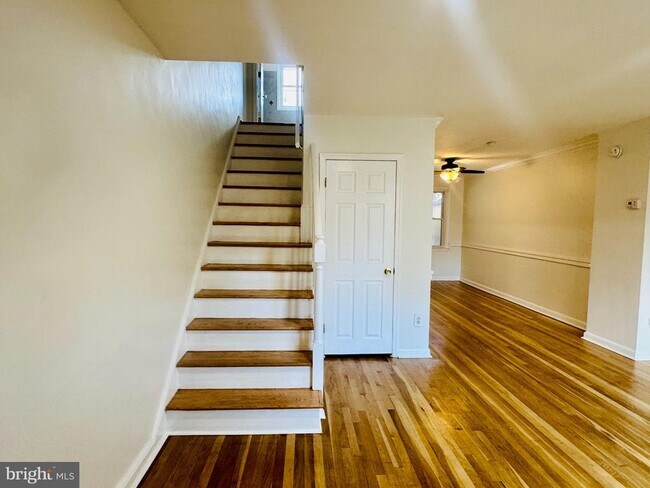 Building Photo - 2239 Southorn Rd
