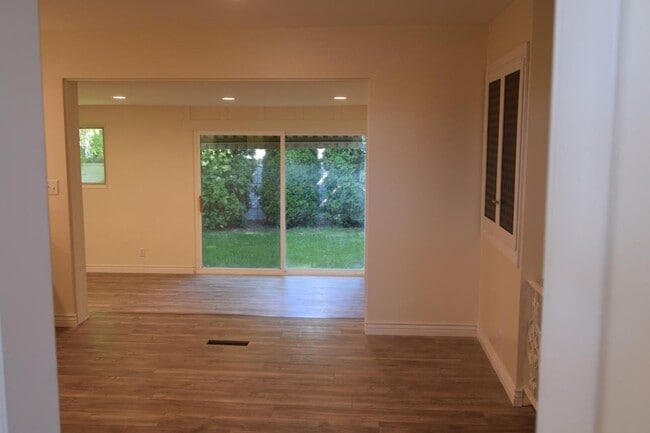 Building Photo - 95 W 600 N
