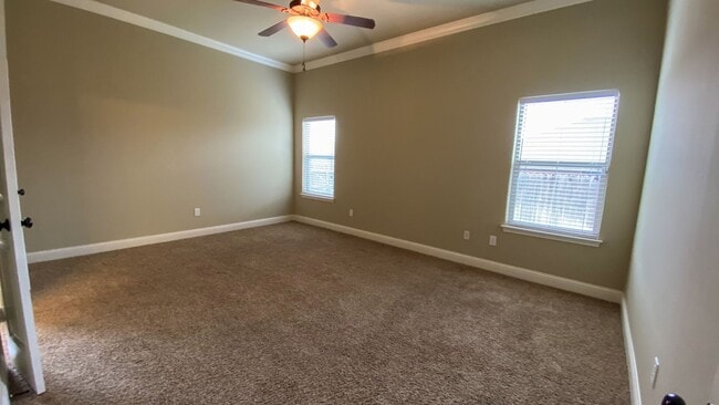 Building Photo - 3132 Stallion Dr