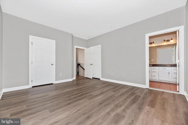 Building Photo - 8943 Amelung St