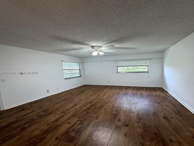 Building Photo - 1400 SW 124th Terrace