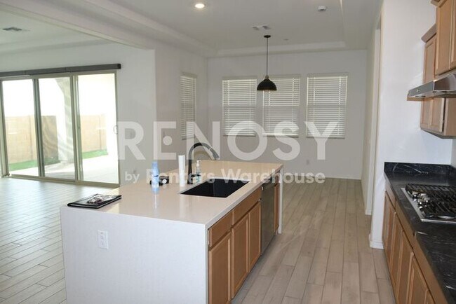 Building Photo - Almost New 4 Br+Den+Loft 3.5 Ba 3 Cg in Sienna Hills Next to Verrado in Buckeye