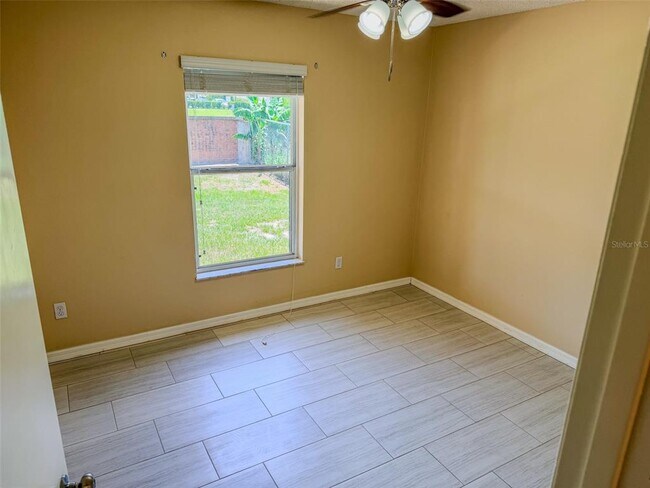 Building Photo - 770 Americana Ct