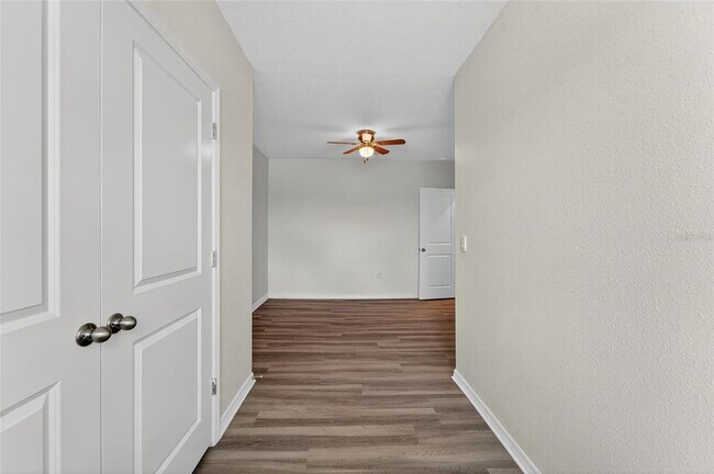 Building Photo - 5068 Captain Davis Dr