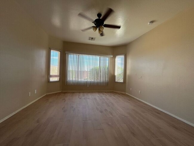 Building Photo - 7635 W Springfield Wy