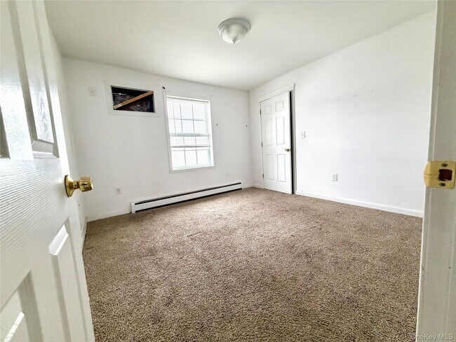 Building Photo - 14 Liberty St