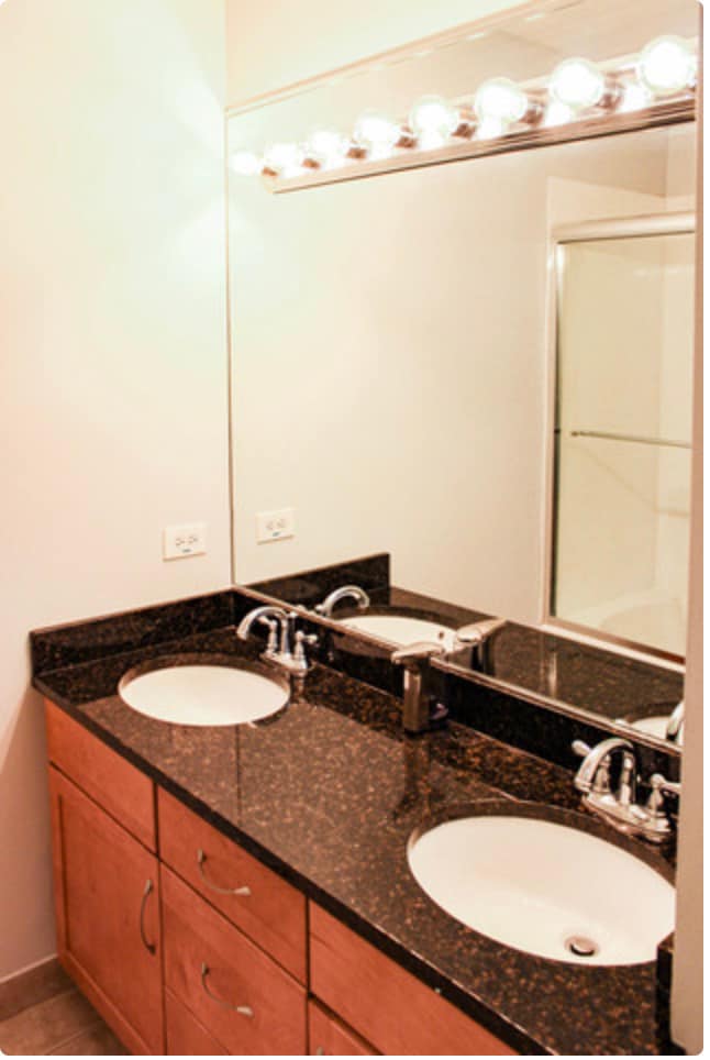 Building Photo - 1451 N Artesian Ave