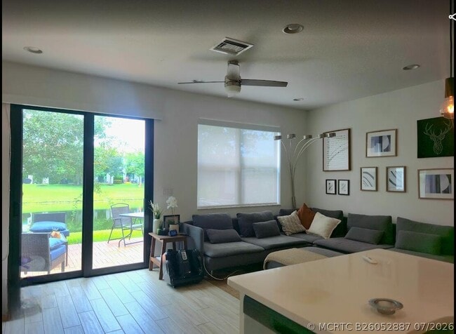 Building Photo - 10084 Brickhill Dr