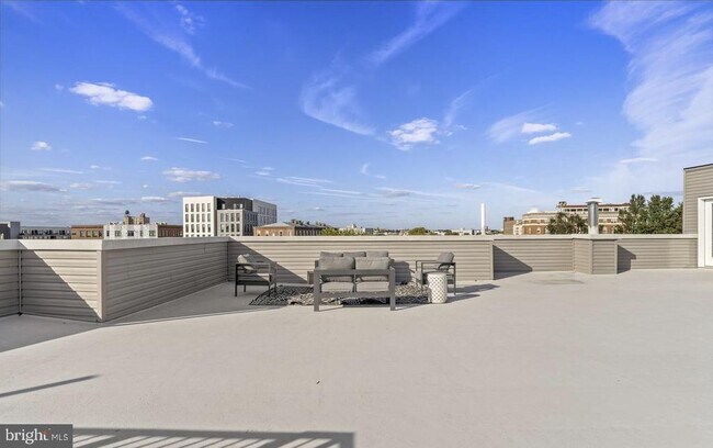 Building Photo - 1540 Frankford Ave