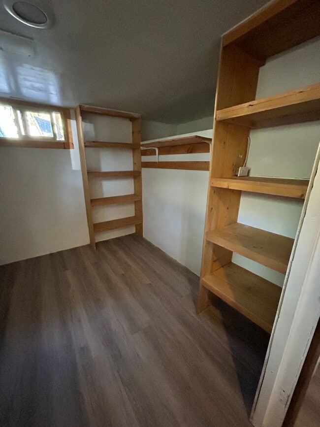 Building Photo - 1407 X Ave