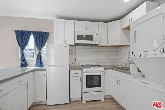 Building Photo - 22012 Covello St