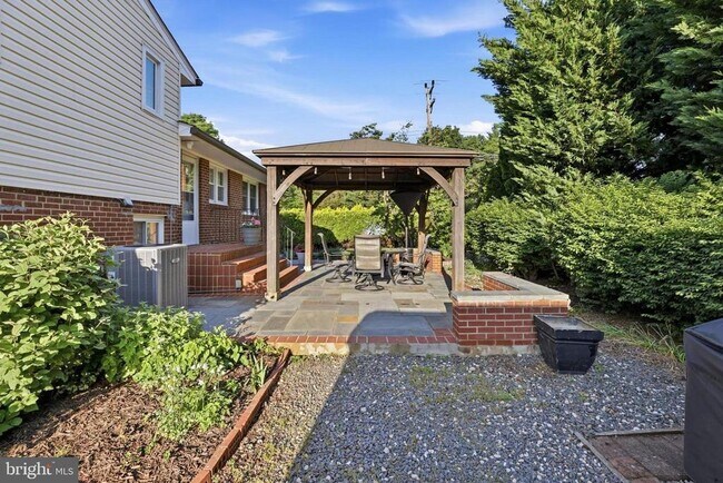 Building Photo - 6824 Felix St