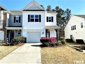 Building Photo - End Unit 3 Bedroom Townhome Morrisville RD...