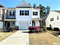 Building Photo - End Unit 3 Bedroom Townhome Morrisville RD...