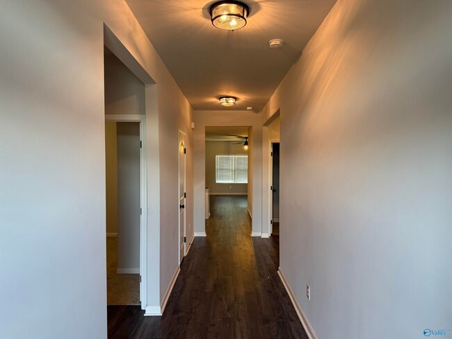 Building Photo - 16205 Glenncrest Ln