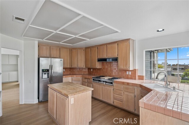 Building Photo - 3631 Geranium Ave