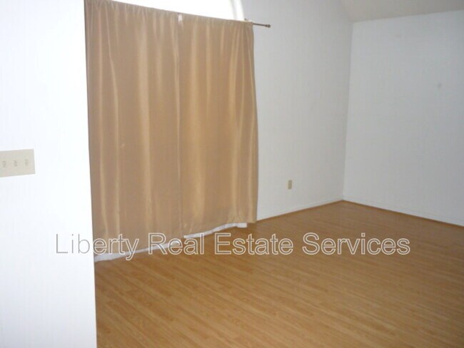 Building Photo - 835 Sagewood Dr