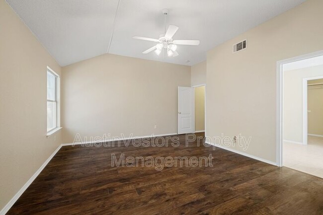 Building Photo - 1008 Chippewa