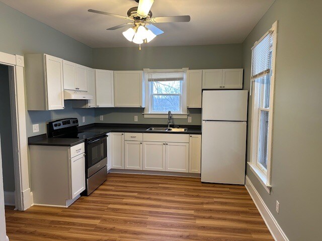 kitchen - 124 8th St E