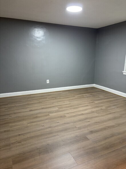 Building Photo - 1644 Montello Ave NE