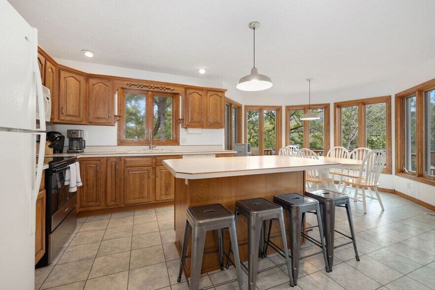 Building Photo - 814 County Rd 1524