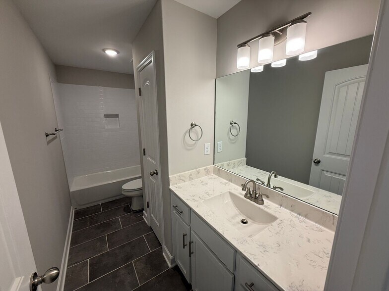 Building Photo - New Build in Oakland, TN! HALF OFF FIRST MONTH RENT!