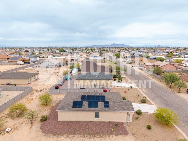 Building Photo - Beautiful New Home in Arizona City